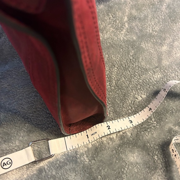 Frye Red distressed leather crossbody bag - Picture 4 of 6